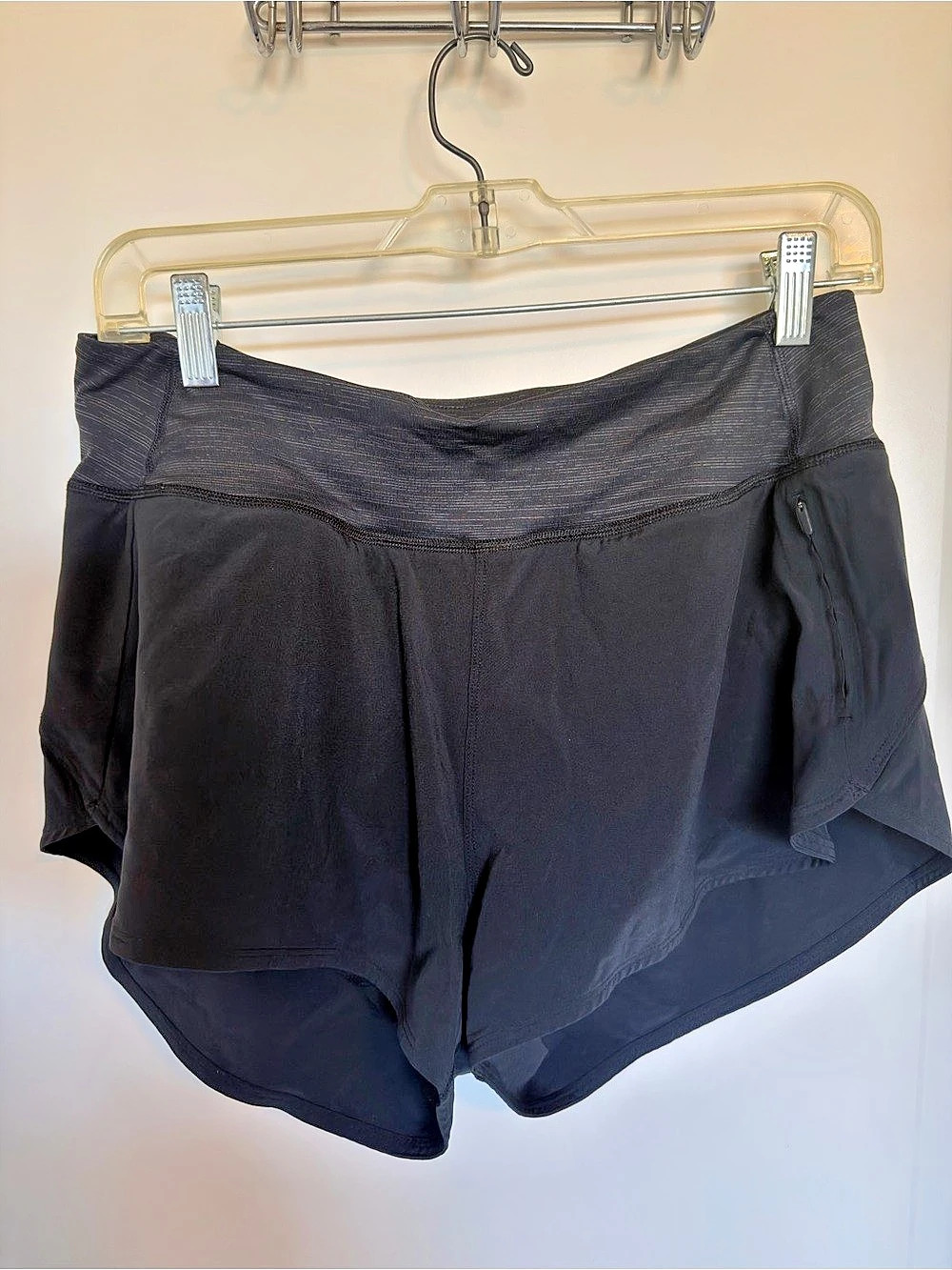 Outdoor Voices Hudson 2.5" Short Athletic Shorts Black Large